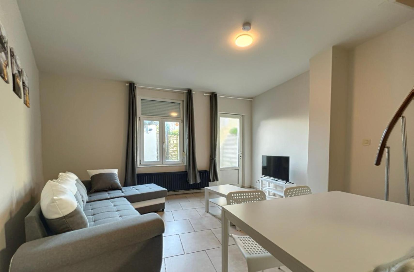 Station 173 A Bruxelles-Charleroi-Airport Apartman Kültér fotó